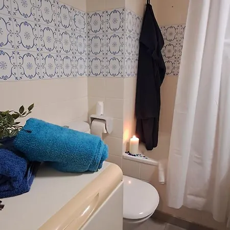 Loft A Blanes, Beachfront 아파트 *